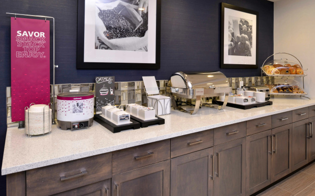 Hampton Inn & Suites Albany-East Greenbush