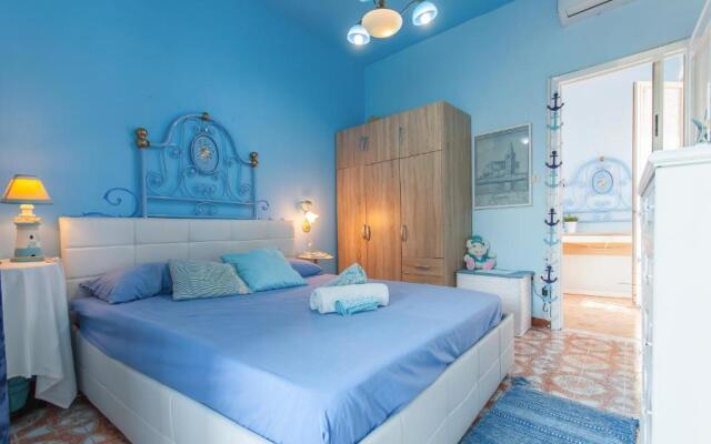 Casa Azzurra Front Beach