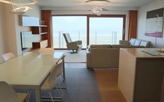 Apartment in Nieuwpoort With Garden