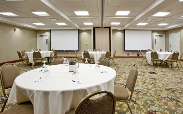 Holiday Inn Hotel & Suites Beckley by IHG