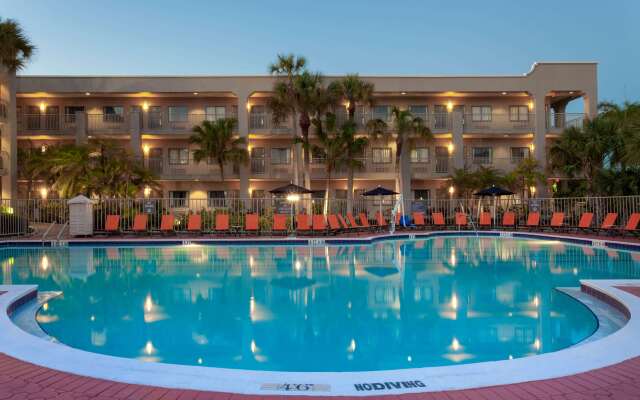 La Quinta Inn & Suites by Wyndham Ft. Myers-Sanibel Gateway