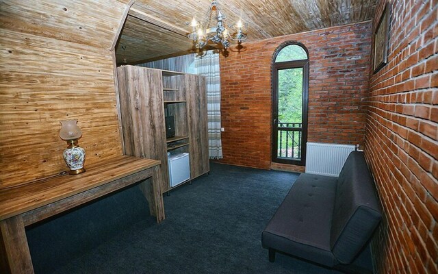 Имение Чиковани