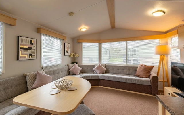 Inside No. 9 Retreat