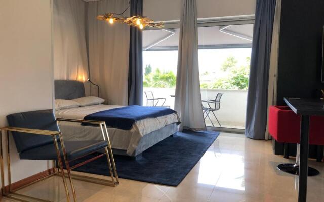 Studio Lycia Top 2020