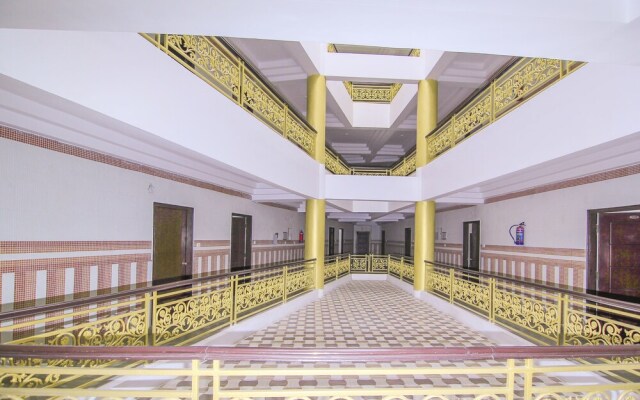 OYO 11532 Hotel SR Grand