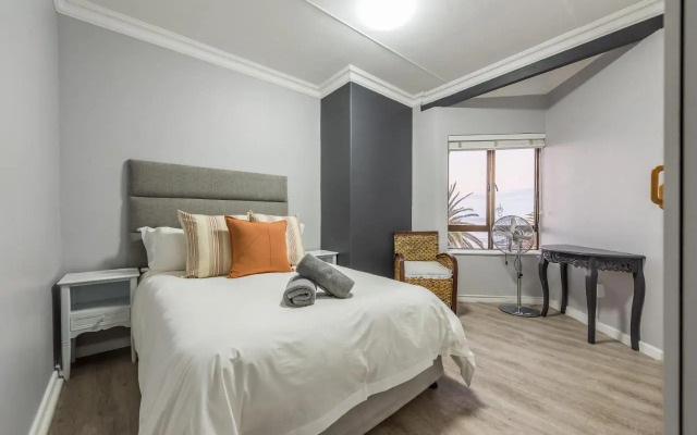 Beacon Wharf , George Hay 6 Seafront Accommodation