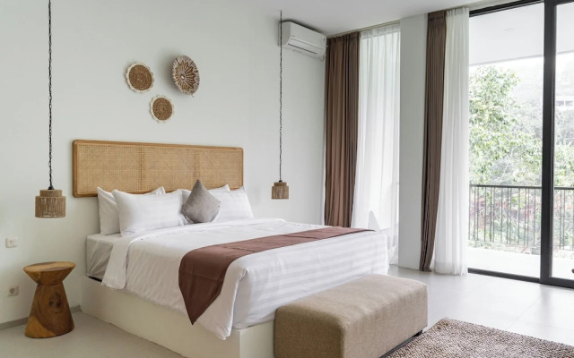 Lavender Rooftop 3BR Villa with a Heated Private Pool