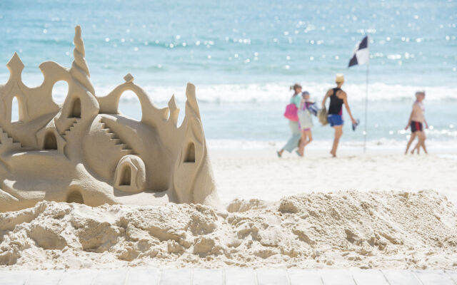 Netanya Noosa Beachfront Resort
