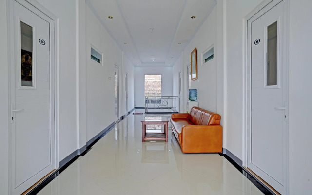 OYO 90504 Rizky Homestay Syariah Palutungan Kuningan