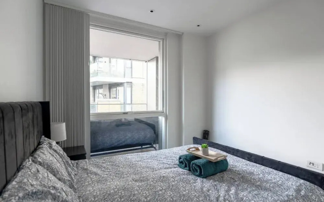 Modern Cozy Kingston Flat, 5 Mins to Train Station