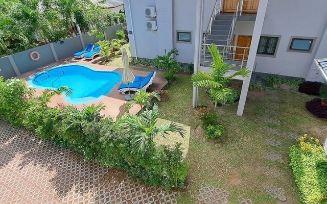 Palm Holiday Apartments