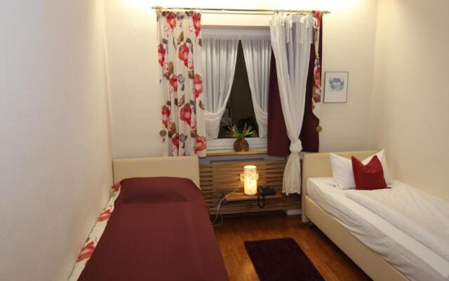 Hotel Grader