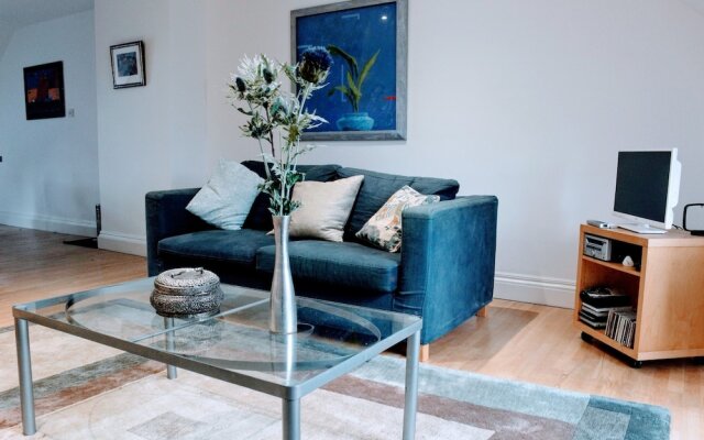 1 Bedroom Penthouse Apartment On Royal Mile