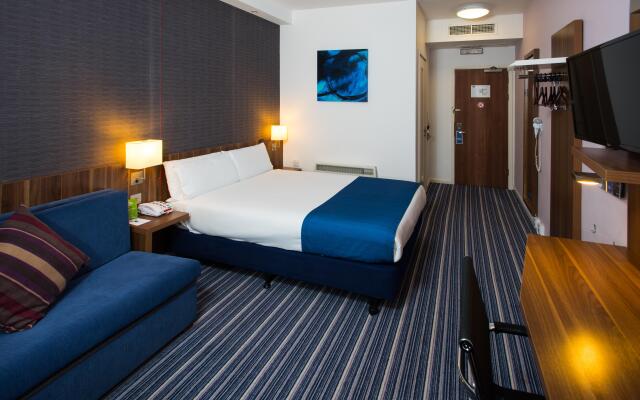 Holiday Inn Express London - Wimbledon South, an IHG Hotel