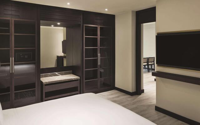 Hyatt Regency Al Kout Mall