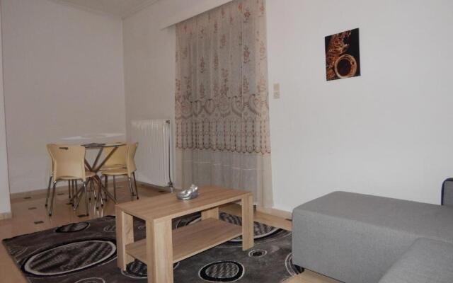 Cozy apartment for 2-5 people-Center Tripoli 1