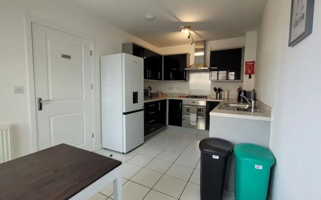 House of 4 Chimneys by Your Lettings UK