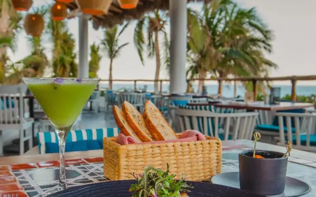 Mar del Cabo By Velas Resorts