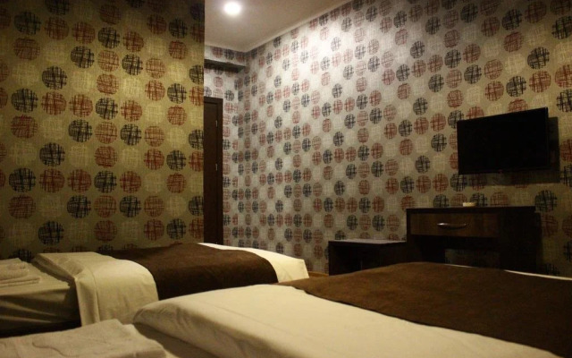 Green Hotel