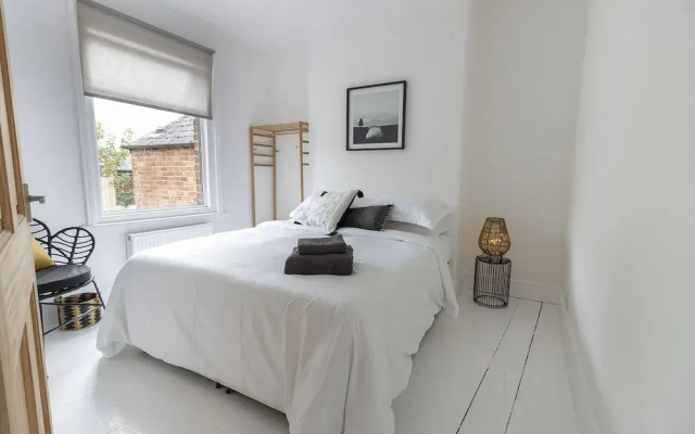 City Gate Garden Lodge