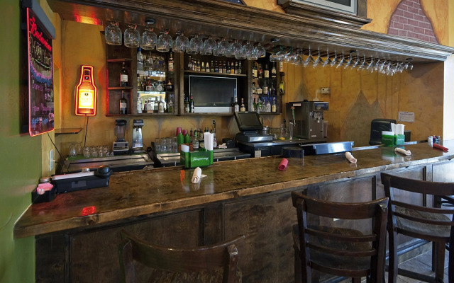 Best Western Taylor Inn