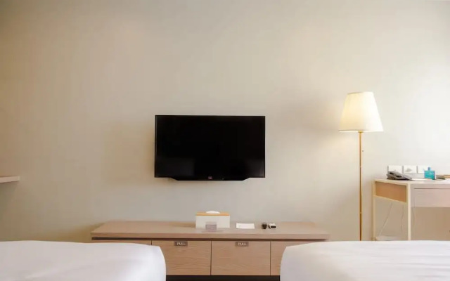 The Rise Suites Hotel Chiang Mai