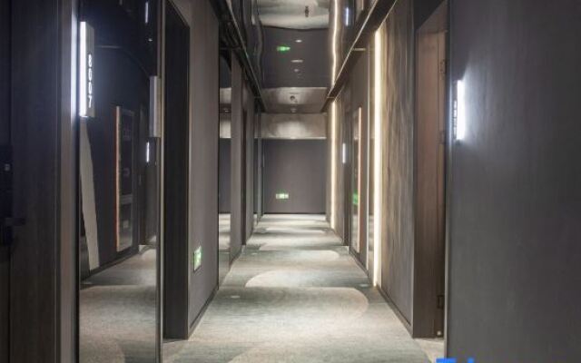 Shudaixiong E-Sports Hotel (Lishui Yongshoufang Commercial Street)