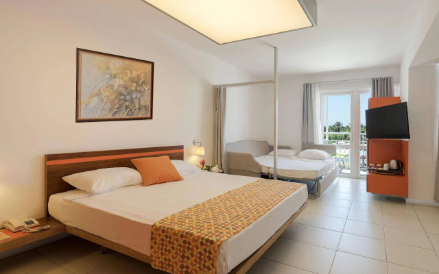 Seven Seas Hotel Blue