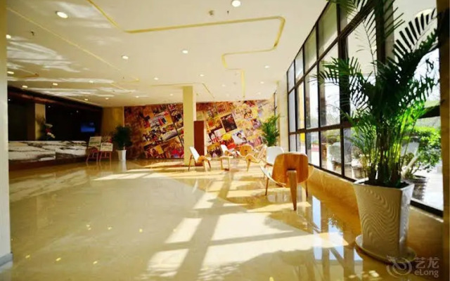 Kuanyu MAX Hotel (Dayan Pagoda The Grand Tang Mall)