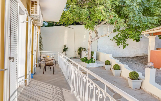 Old Well Apartment & Studio