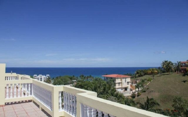 Penthouse, Rooftop Terrace, WiFi and Views, PRV 304