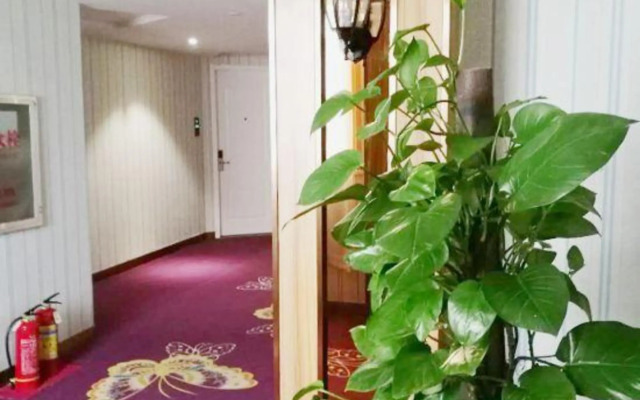 Qingluan Holiday Hotel