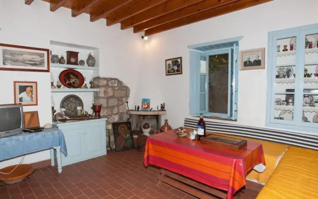 Ampelonas Country House