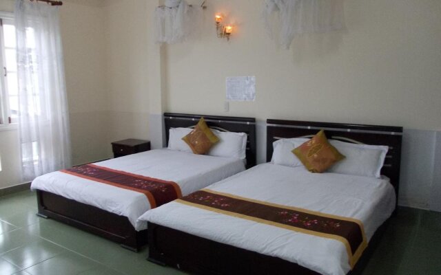 Gold Star Hotel
