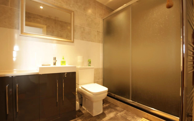 Marina Humber View Apartment