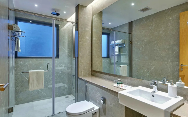 Hotel Raysons Regency