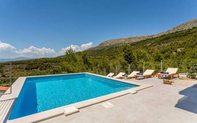 Villa Horizon save 15 percent on Split-villas com