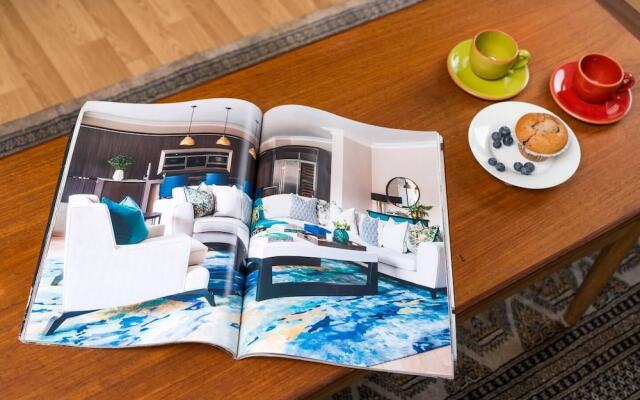 Stylish & Bright 3BR Apartment With Terrace