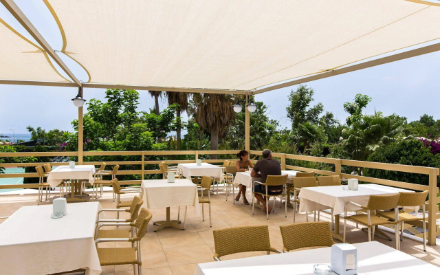 Lycus Beach Hotel