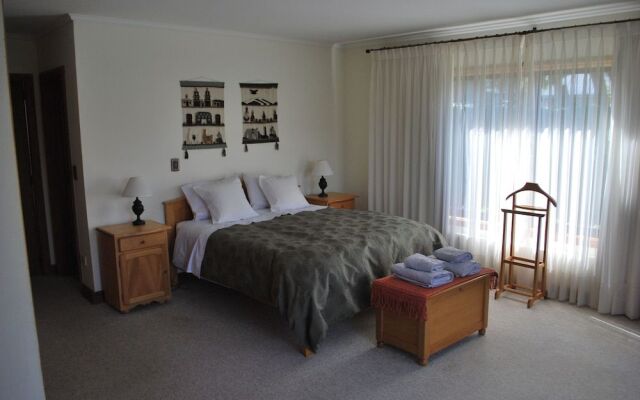 Frontera Pucon Hostel B&B