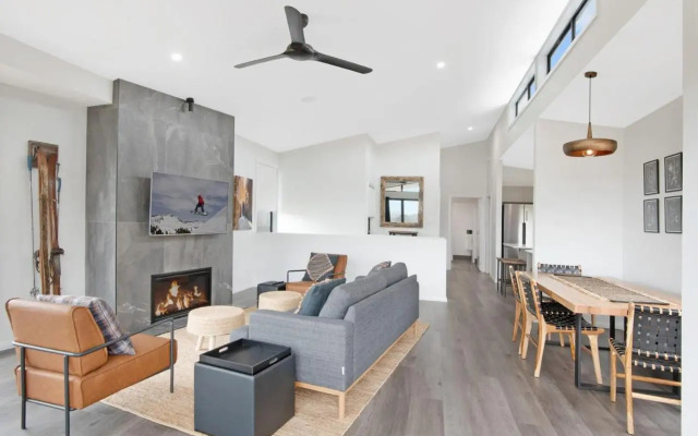 Black Diamond Retreat