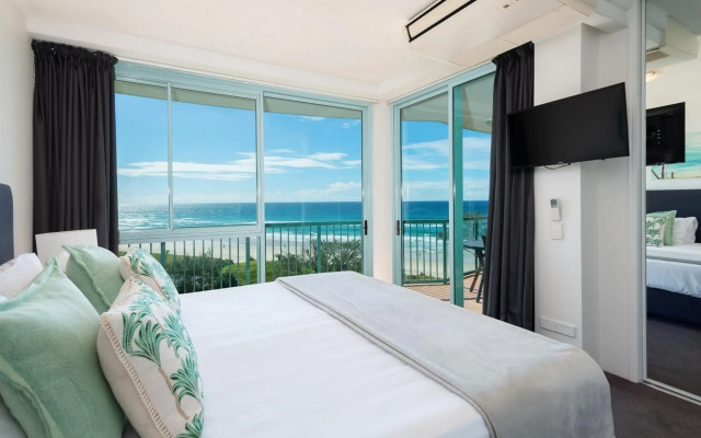 The Waterford on Main Beach