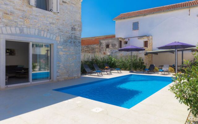 Villa Karmen (Roj454)