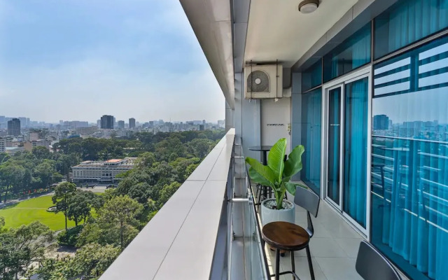 Salute de Sailing Tower - Palace Garden