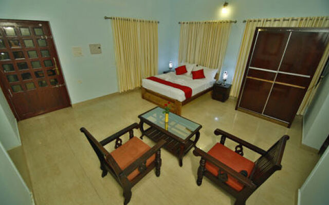 Aruvi Resorts