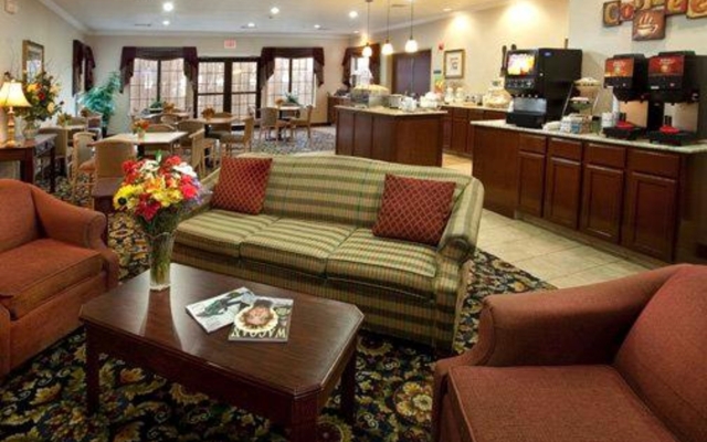 Quality Inn & Suites, Near University