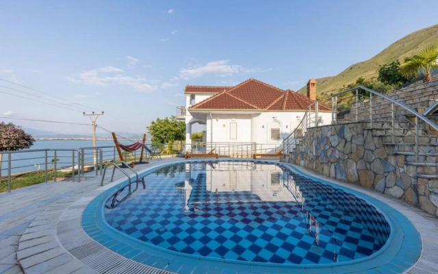 The Lake House 2 in Shkod r