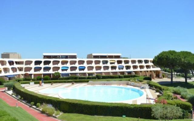 AS20085 - Studio spacieux avec piscine et parking commun