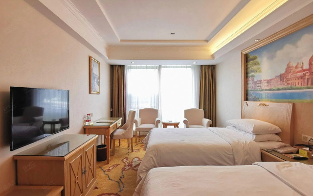 Vienna Hotel (Shenzhen Window of the World, Qiaocheng East Metro Station) – Guest Rooms – Shenzhen