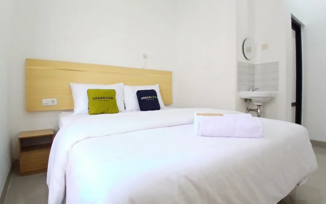 Urbanview Hotel Manggala Maguwoharjo – Guest Rooms – Sleman